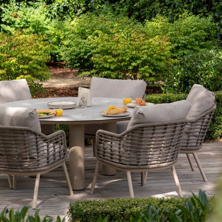 Low Diningset Puglia Donato van 4 Seasons Outdoor in tuinopstelling