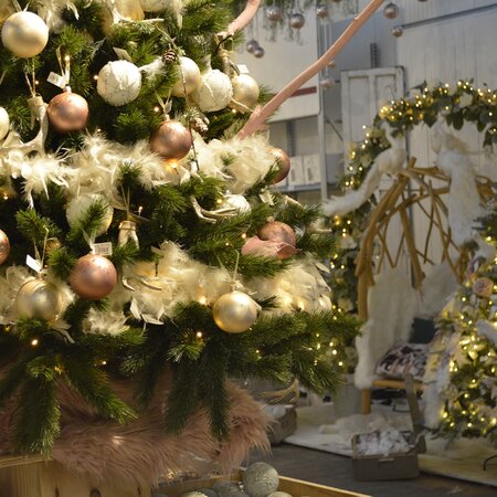 210cm Siberian Spruce + Warm LED - afbeelding 11