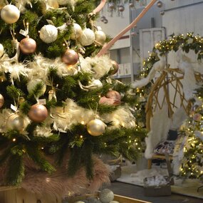 210cm Siberian Spruce + Warm LED - afbeelding 11