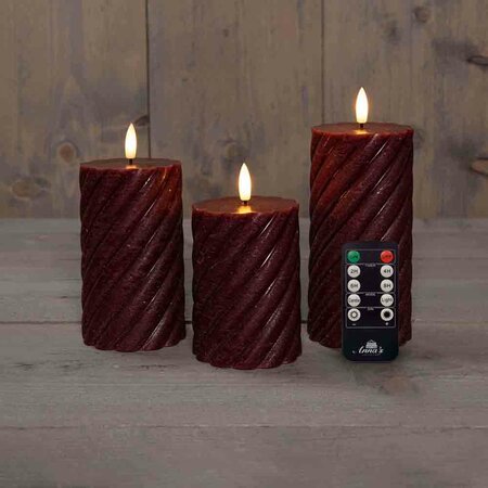Wax swirl stompkaars met vlam 3D H10/12,5/15cm bordeaux 3st LED - afbeelding 1